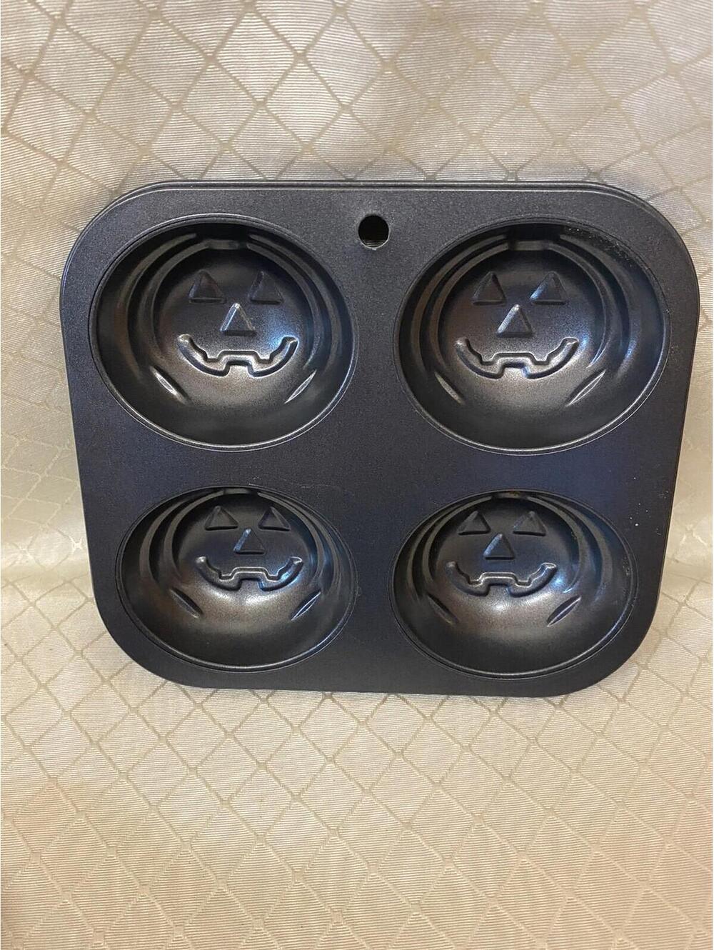4 Pumpkin Cupcakes  Non-Stick Muffin Cake Mold Bakeware Oven Pan